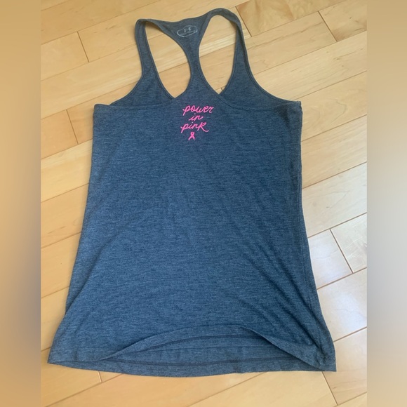 free with $20 purchase***Under Armour Heat Gear loose fit tanktop - Picture 2 of 4